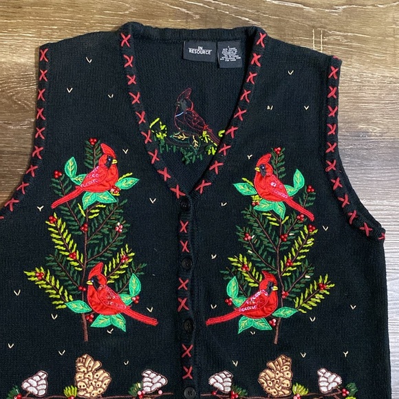 In Resource “Cardinal Sweater/Cardigan - Picture 3 of 9